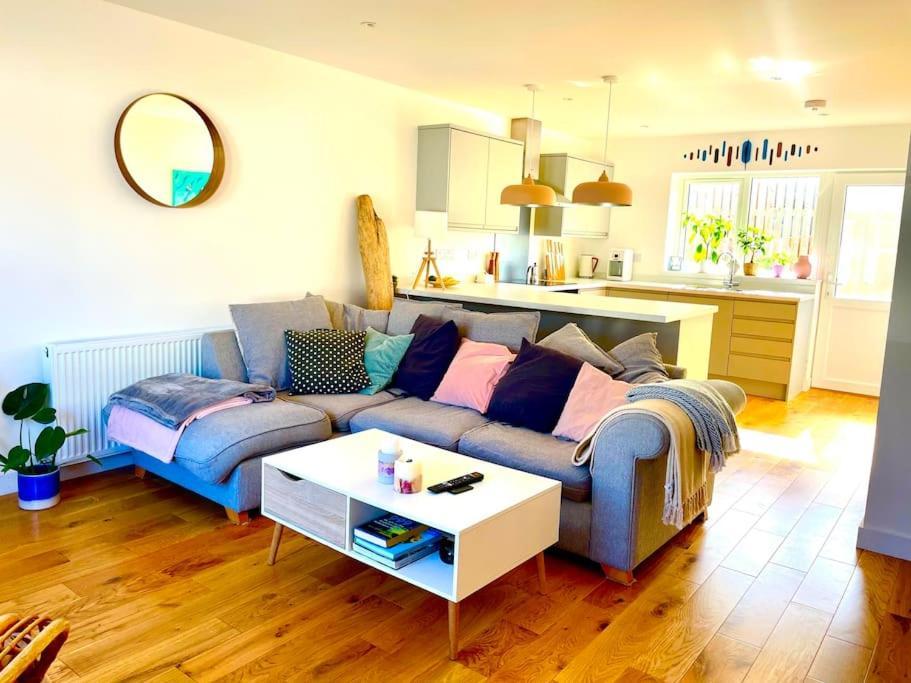 Modern Chic Summer Holiday Retreat. New Quay Exterior foto